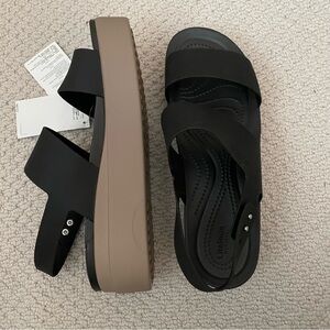 CROCS Brooklyn Low Wedge